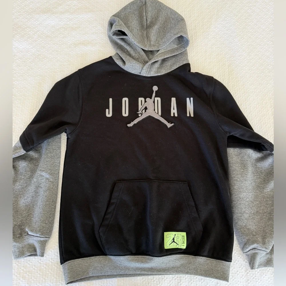 Jordan Kids Black and Gray Hoodie Set - Picture 1 of 4
